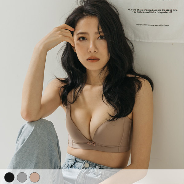爆乳推高機。無鋼圈無痕集中內衣 B.C罩 爆乳推高機。無鋼圈無痕集中內衣 B.C罩